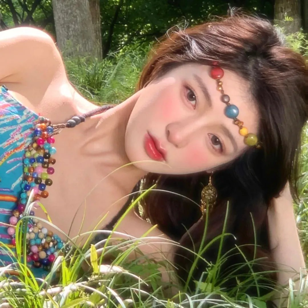 穿越后，我攻略了三个大佬